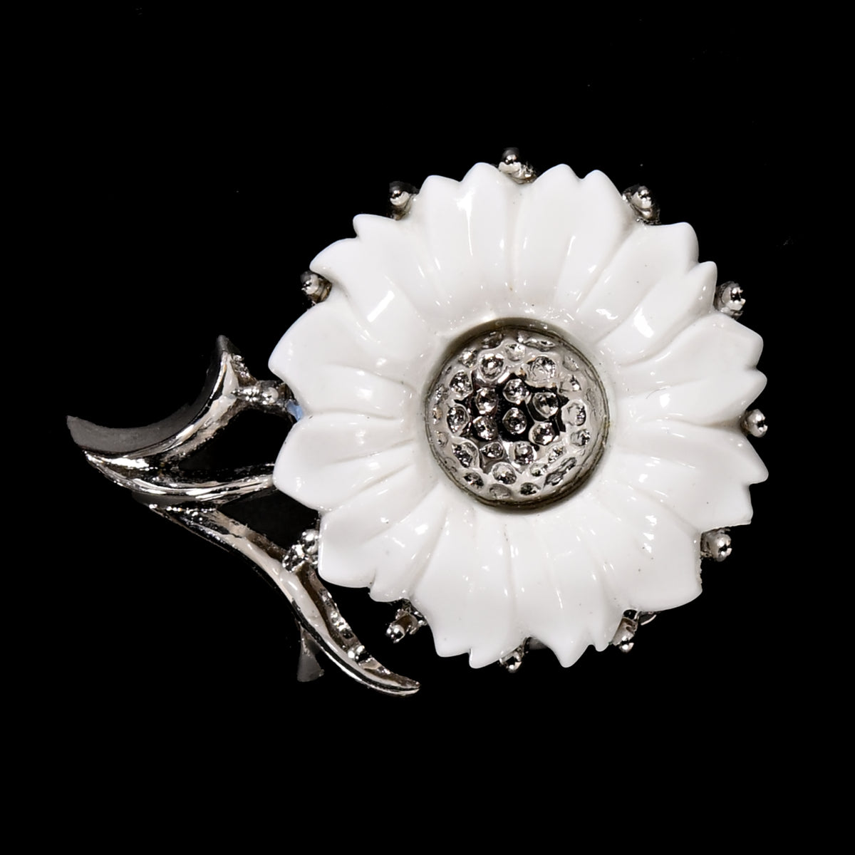 Vintage Crown Trifari White Daisy — Matching Set: Clip-On Earrings, Bracelet & Necklace