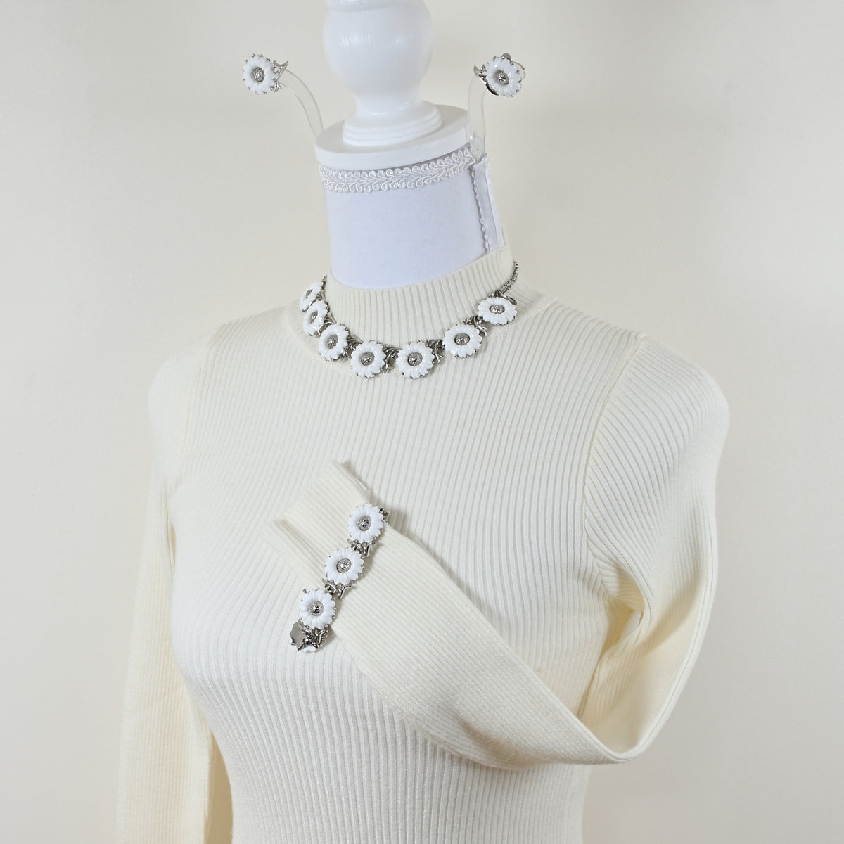 Vintage Crown Trifari White Daisy — Matching Set: Clip-On Earrings, Bracelet & Necklace
